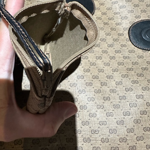 Gucci Brown Monogram Tote Bag - Picture 6 of 17
